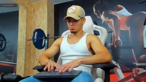 Snapshot of aless_king chatting on March 12, 2025, 7:38 pm Alessandro King online show from March 12, 2025, 7:38 pm