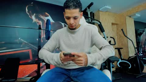 Snapshot of aless_king chatting on April 24, 2026, 9:50 pm Alessandro King online show from April 24, 2026, 9:50 pm