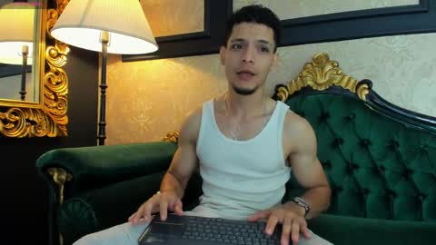 Snapshot of aless_king chatting on May 5, 2026, 8:50 pm Alessandro King online show from May 5, 2026, 8:50 pm