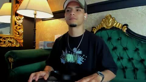 Snapshot of aless_king chatting on May 13, 2026, 7:55 pm Alessandro King online show from May 13, 2026, 7:55 pm