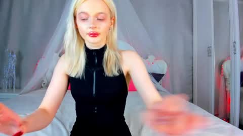 Snapshot of alessakiss chatting on June 5, 2026, 9:04 am alessakiss online show from June 5, 2026, 9:04 am