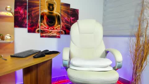 ALESSANDRO  WYE online show from January 19, 2025, 8:50 am