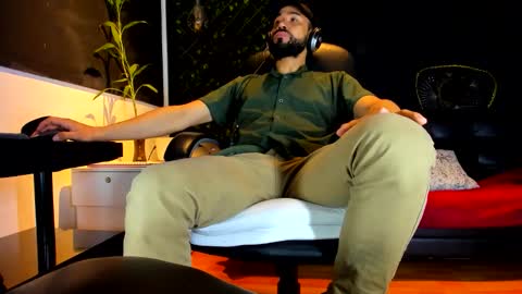 ALESSANDRO  WYE online show from February 24, 2026, 6:11 am