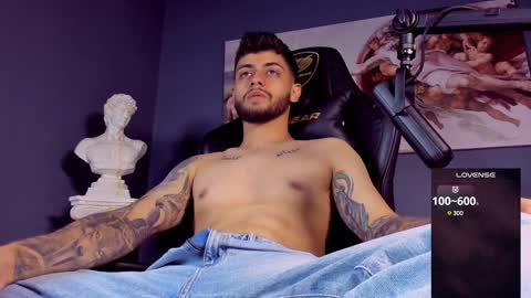 Snapshot of alessandro_duty chatting on January 16, 2025, 12:02 am Alessandro INDEPENDENT MODEL online show from January 16, 2025, 12:02 am