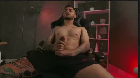 Snapshot of alessandro_duty chatting on September 28, 2025, 1:33 am Alessandro INDEPENDENT MODEL online show from September 28, 2025, 1:33 am