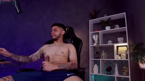 Snapshot of alessandro_duty chatting on October 16, 2025, 4:02 am Alessandro INDEPENDENT MODEL online show from October 16, 2025, 4:02 am