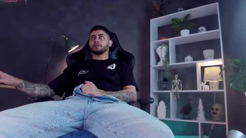 Snapshot of alessandro_duty chatting on October 18, 2025, 4:08 pm Alessandro INDEPENDENT MODEL online show from October 18, 2025, 4:08 pm