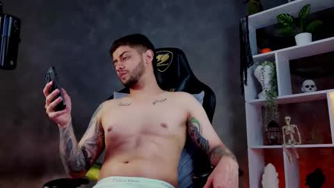 Snapshot of alessandro_duty chatting on October 29, 2025, 1:19 am Alessandro INDEPENDENT MODEL online show from October 29, 2025, 1:19 am