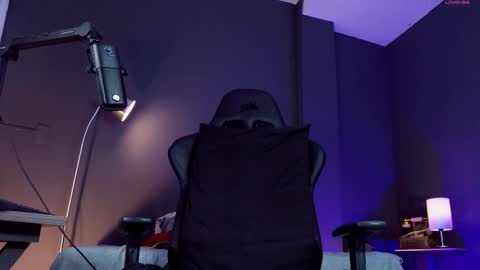 Snapshot of alessandro_duty chatting on October 30, 2025, 1:18 am Alessandro INDEPENDENT MODEL online show from October 30, 2025, 1:18 am