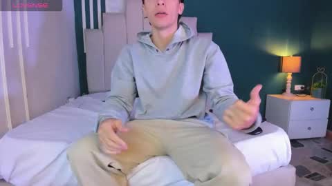 Snapshot of alessandro_dybala chatting on November 25, 2025, 12:27 pm Alessandro Dybala online show from November 25, 2025, 12:27 pm