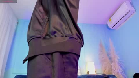 Snapshot of alessandro_dybala chatting on December 5, 2025, 12:47 pm Alessandro Dybala online show from December 5, 2025, 12:47 pm