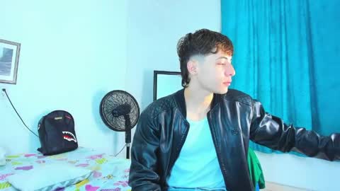 Snapshot of alessandro_dybala chatting on April 17, 2026, 12:52 pm Alessandro Dybala online show from April 17, 2026, 12:52 pm