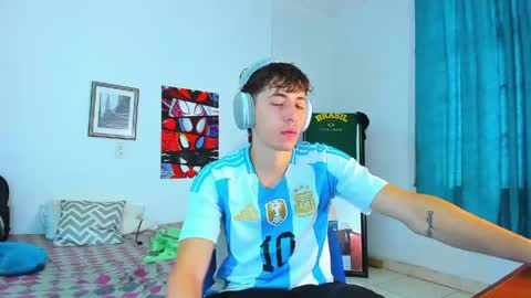 Snapshot of alessandro_dybala chatting on April 23, 2026, 11:53 am Alessandro Dybala online show from April 23, 2026, 11:53 am