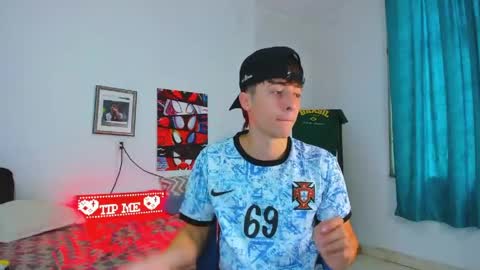 Snapshot of alessandro_dybala chatting on April 25, 2026, 1:41 pm Alessandro Dybala online show from April 25, 2026, 1:41 pm