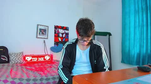 Snapshot of alessandro_dybala chatting on May 1, 2026, 12:10 pm Alessandro Dybala online show from May 1, 2026, 12:10 pm