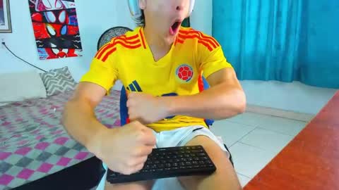 Snapshot of alessandro_dybala chatting on May 6, 2026, 12:21 pm Alessandro Dybala online show from May 6, 2026, 12:21 pm