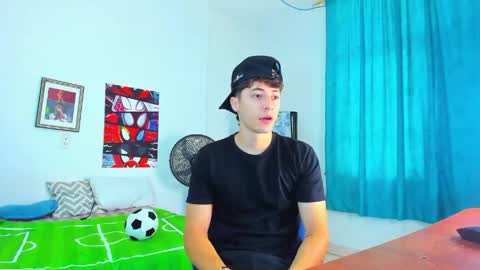 Snapshot of alessandro_dybala chatting on May 27, 2026, 12:35 pm Alessandro Dybala online show from May 27, 2026, 12:35 pm