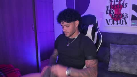 Snapshot of alessandro_vanni chatting on April 24, 2026, 2:25 am Alessandro Vanni online show from April 24, 2026, 2:25 am
