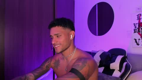 Snapshot of alessandro_vanni chatting on July 5, 2026, 4:19 am Alessandro Vanni online show from July 5, 2026, 4:19 am