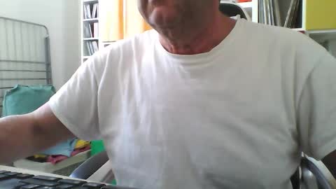 Snapshot of alessandroalexx chatting on June 11, 2026, 11:52 am Daddy Alexx online show from June 11, 2026, 11:52 am