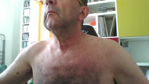 Snapshot of alessandroalexx chatting on June 18, 2026, 11:47 am Daddy Alexx online show from June 18, 2026, 11:47 am