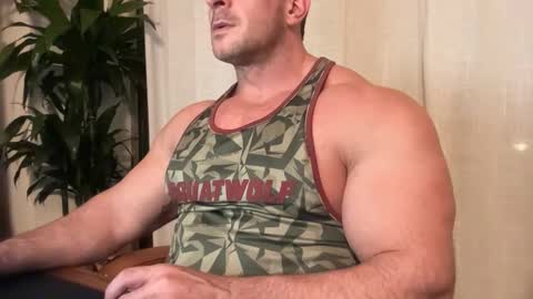Alessandrobuilder online show from October 17, 2025, 7:05 pm