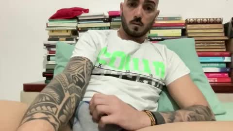 alessandromori91 online show from April 7, 2026, 8:09 pm