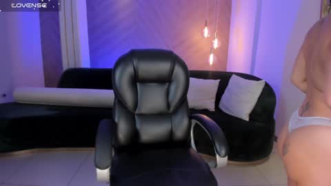 Snapshot of alessaromero chatting on January 21, 2025, 8:21 pm ALESSA ROMERO online show from January 21, 2025, 8:21 pm