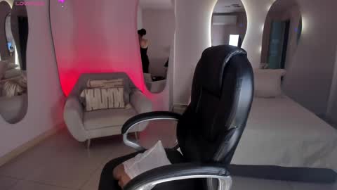 Snapshot of alessaromero chatting on February 20, 2025, 6:46 pm ALESSA ROMERO online show from February 20, 2025, 6:46 pm