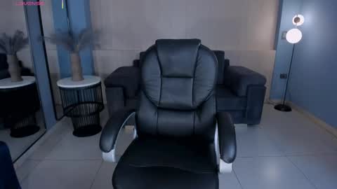 Snapshot of alessaromero chatting on October 4, 2025, 8:07 pm ALESSA ROMERO online show from October 4, 2025, 8:07 pm