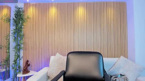 Alessia  Everyday From 0530 to 1430 Col Time online show from November 11, 2025, 12:05 pm