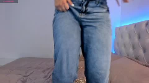 Snapshot of alessiabaum18 chatting on January 20, 2025, 2:01 am CATA online show from January 20, 2025, 2:01 am