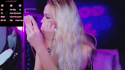 Snapshot of alessiacroft chatting on December 16, 2025, 3:44 am alessiacroft online show from December 16, 2025, 3:44 am