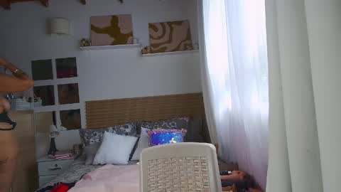 alessia online show from April 22, 2026, 7:04 pm