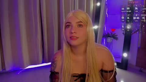 Alessia online show from November 4, 2025, 3:27 am