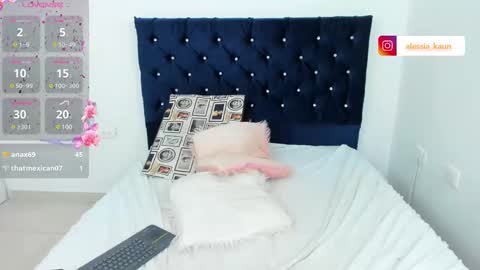 Snapshot of alessiakaunn chatting on February 17, 2025, 11:42 pm Alison online show from February 17, 2025, 11:42 pm