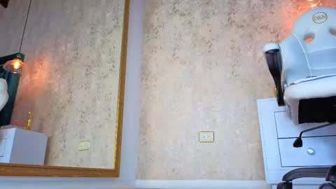 Alessia online show from November 8, 2025, 2:56 am