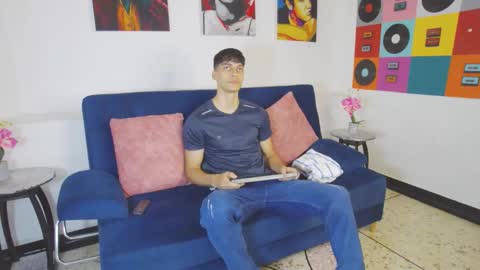 Alessio online show from November 22, 2025, 12:04 pm