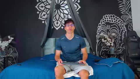 Alessio online show from December 21, 2025, 1:18 pm