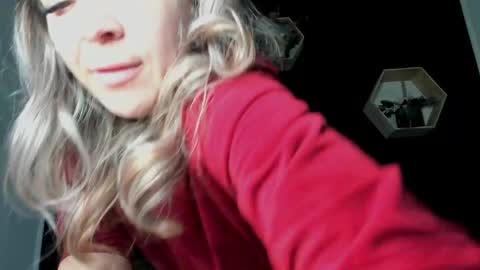 Snapshot of alesys69 chatting on April 18, 2026, 9:59 pm alesys69 online show from April 18, 2026, 9:59 pm