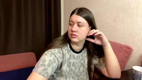 Snapshot of aletta_oushen chatting on December 8, 2024, 11:24 am Aletta Oushen online show from December 8, 2024, 11:24 am