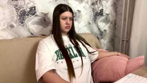 Snapshot of aletta_oushen chatting on March 4, 2025, 2:10 pm Aletta Oushen online show from March 4, 2025, 2:10 pm