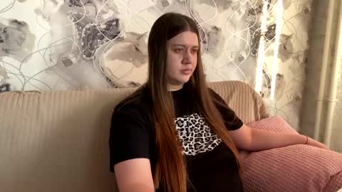 Snapshot of aletta_oushen chatting on March 12, 2025, 11:42 am Aletta Oushen online show from March 12, 2025, 11:42 am