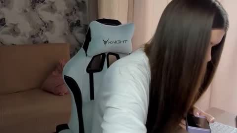 Snapshot of aletta_oushen chatting on September 20, 2025, 10:27 am Aletta Oushen online show from September 20, 2025, 10:27 am