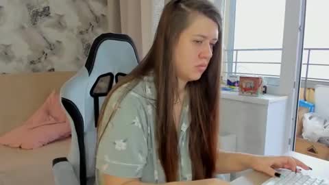 Snapshot of aletta_oushen chatting on October 9, 2025, 11:08 am Aletta Oushen online show from October 9, 2025, 11:08 am