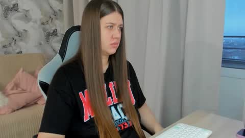 Snapshot of aletta_oushen chatting on October 10, 2025, 11:53 am Aletta Oushen online show from October 10, 2025, 11:53 am