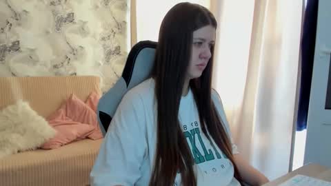 Snapshot of aletta_oushen chatting on October 17, 2025, 10:18 am Aletta Oushen online show from October 17, 2025, 10:18 am