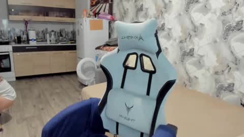 Snapshot of aletta_oushen chatting on November 10, 2025, 10:58 am Aletta Oushen online show from November 10, 2025, 10:58 am