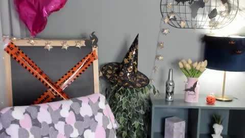 Snapshot of alettablacck chatting on October 22, 2025, 1:06 am alettablacck online show from October 22, 2025, 1:06 am