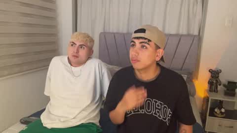 alex0113_ online show from November 21, 2025, 5:06 am